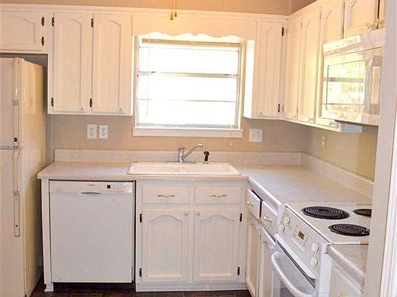 5th image of 279 Cambo Dr