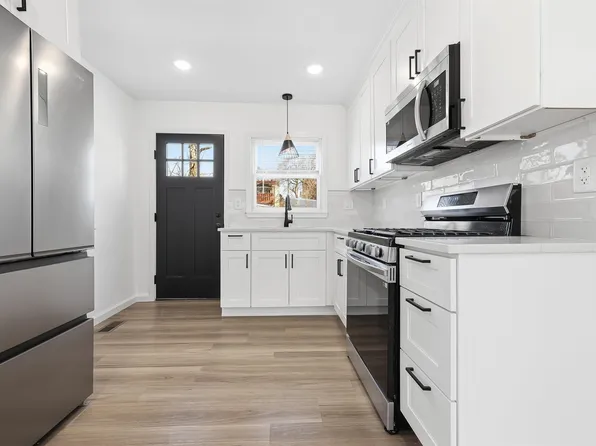 47 East 14th Street image 1 of 20