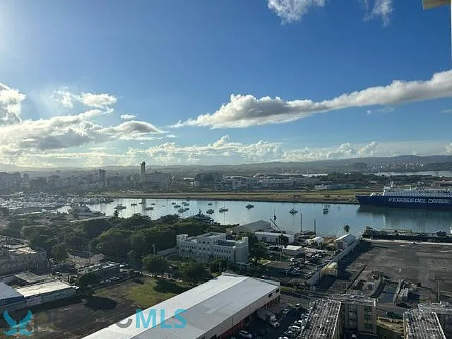 Atlantis (Condominio) — Photo 2