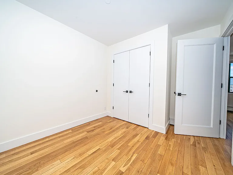 476 Pulaski St #2A — Photo 10