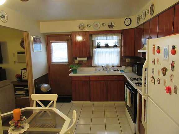 5th image of 1097 Todd Farm Dr