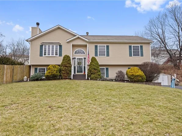 17 Interlochen Parkway, Monroe, NY 10950