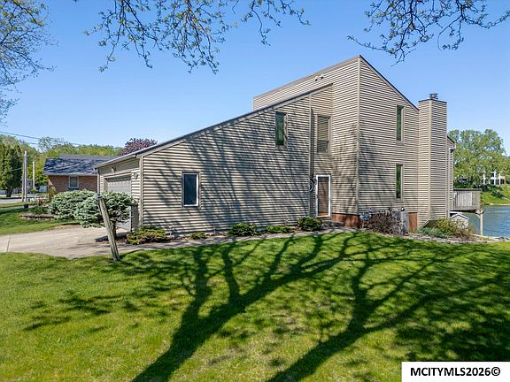 4th image of 1814 Springview Dr