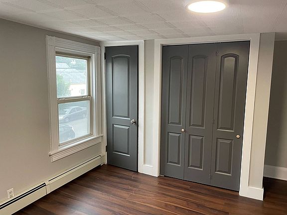 5th image of 39 Hazel St Floor 2