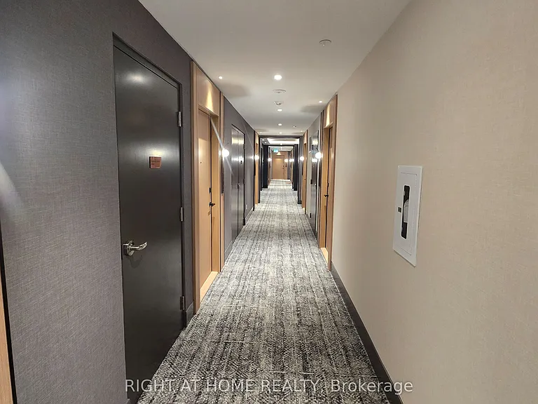 60 Central Park Dr #1707 — Photo 19