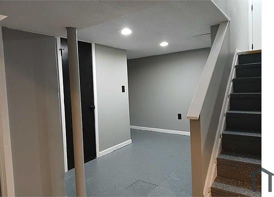 5th image of 18298 Shaftsbury Ave
