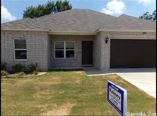 1205 Bulldog Dr, Conway, AR 72032