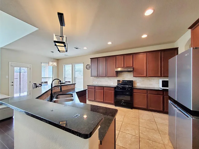 1436 Lindo Dr — Photo 9