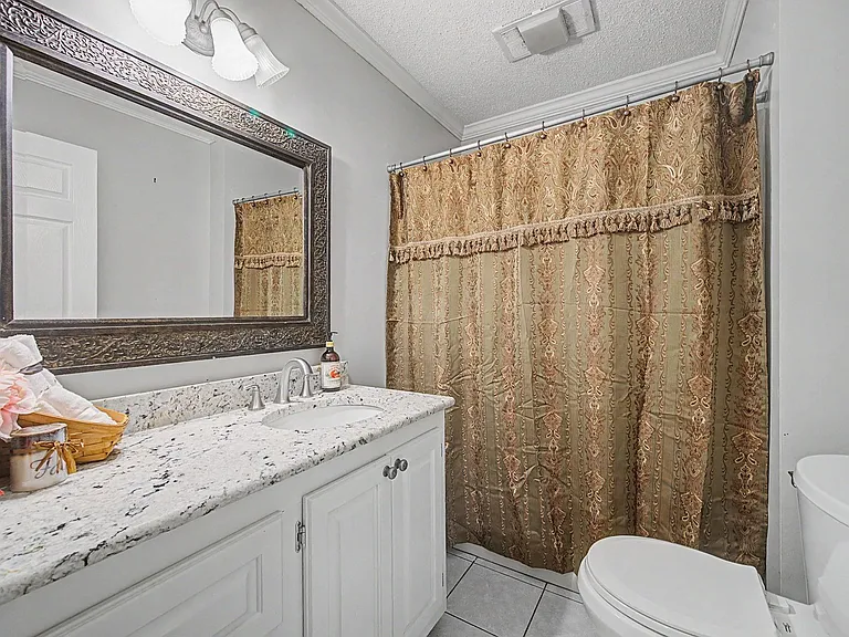 300 Cheyenne Dr — Photo 18