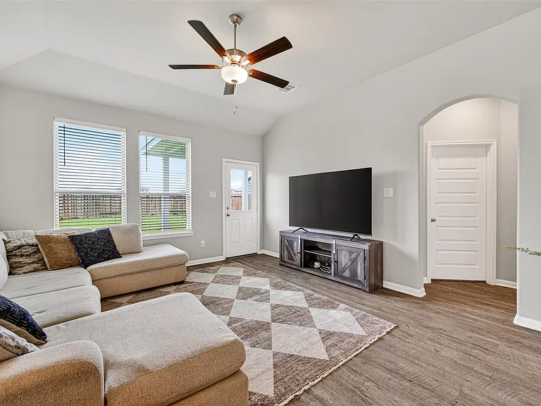 8006 Barret Travis Ct — Photo 1