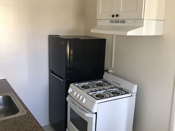 5th image of 1970 Martin Luther King Jr Ave APT 2