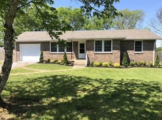 114 Tune Dr, La Vergne, TN 37086
