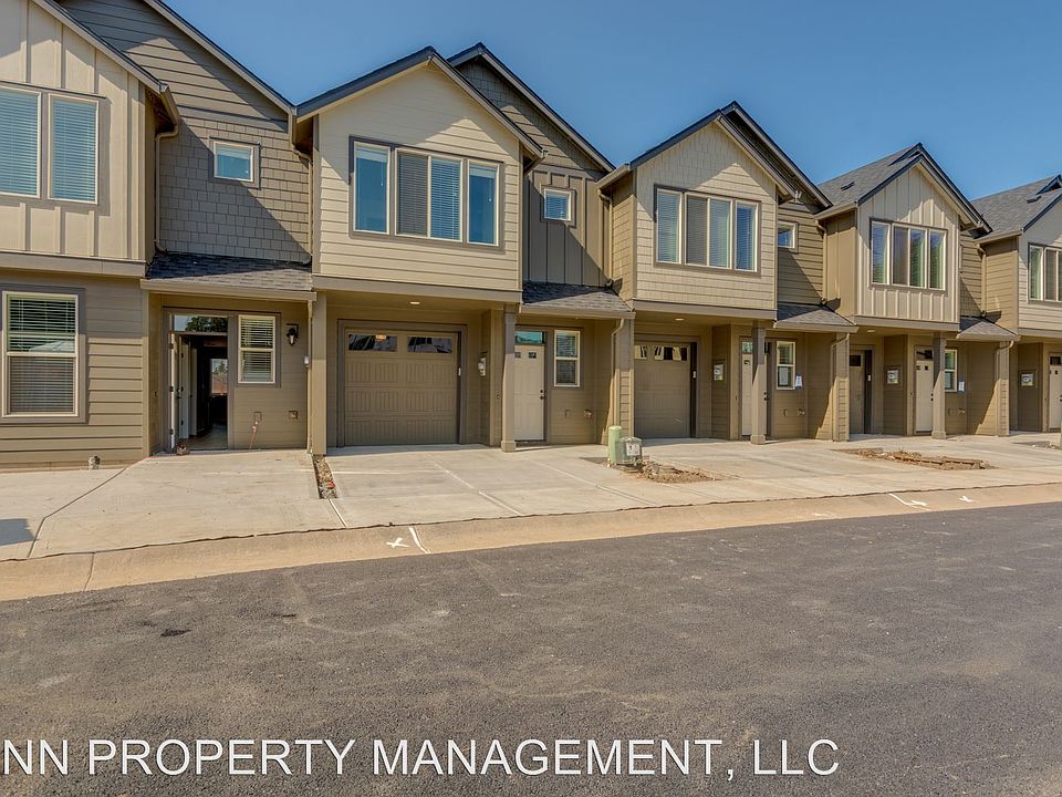 2nd image of 5809 NE 71st Ave Unit 2