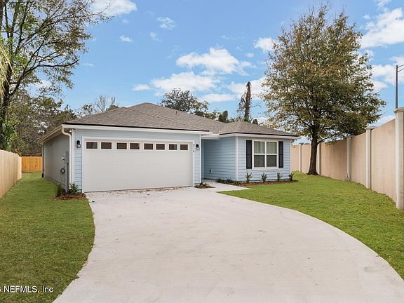2nd image of 918 DEERWOOD Circle S