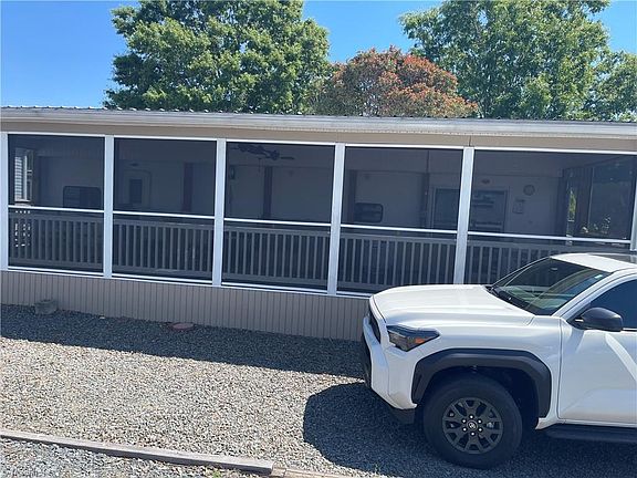 4th image of 104 Grand View Dr