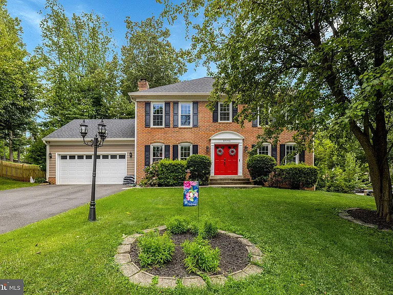 8995 Parliament Dr — Photo 6