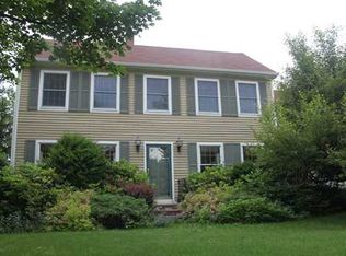 2 Laurel Cir, Bangor, ME 04401