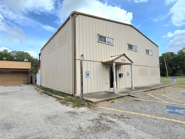 2707 Avenue F, Bay City, TX 77414