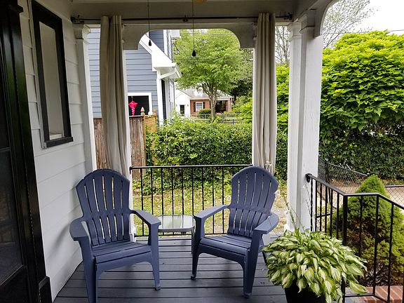 Porch Adirondacks (driveway)