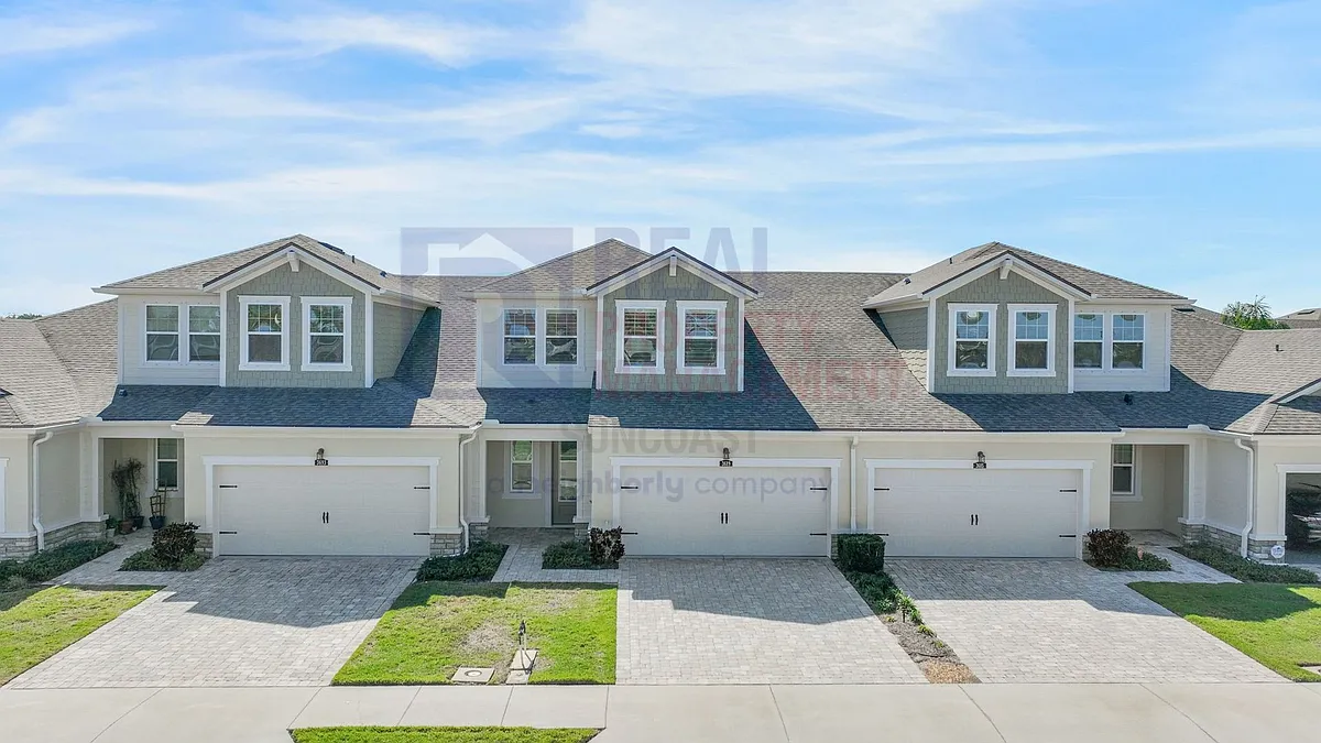 Building Photo - 3689 Divot Ln