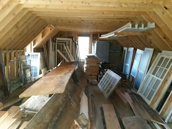 2nd image of 44 Acorn St