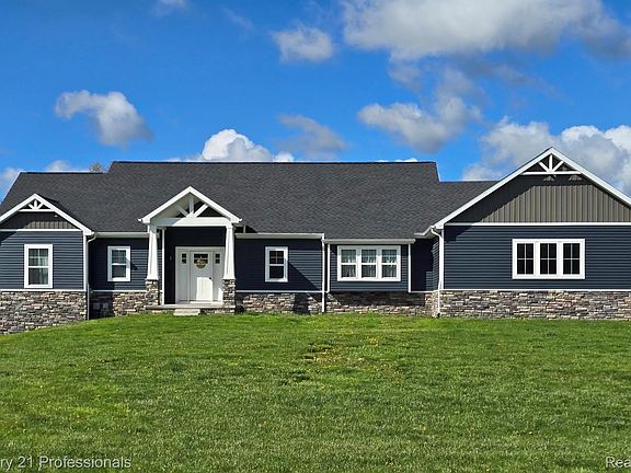 3rd image of 4914 Toratola Ln