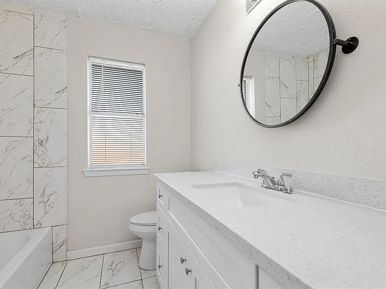3706 Westmeadow Dr — Photo 17