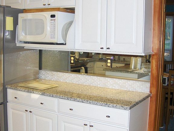 Kichen - Microwave Area