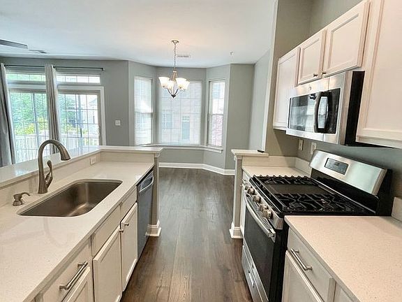 5th image of 46372 Monocacy Sq