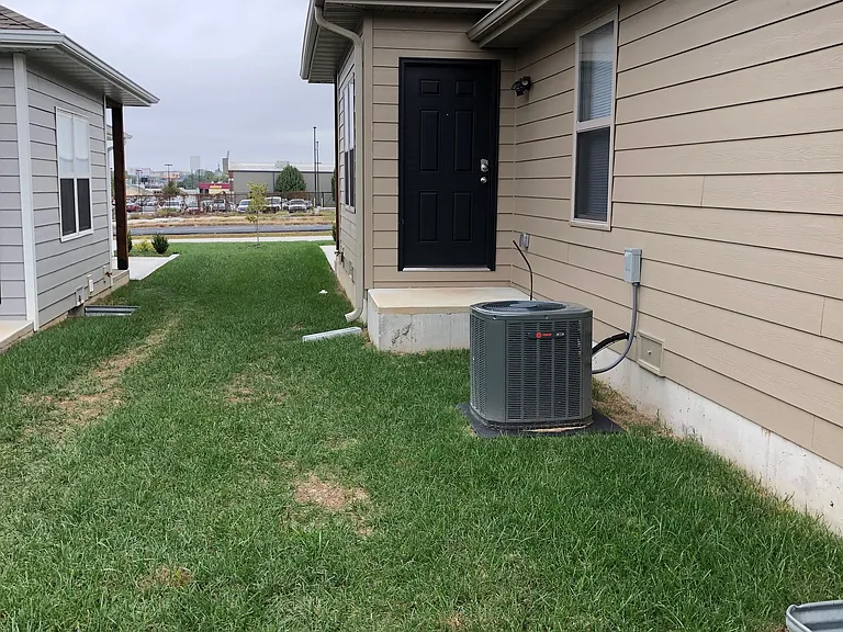 1826 E Walnut St #A — Photo 19