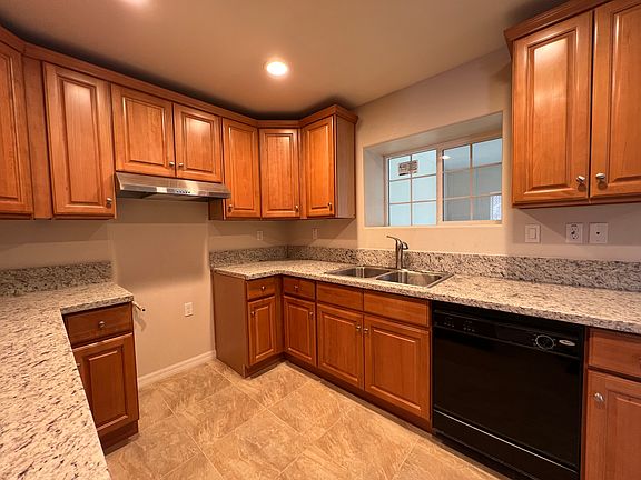 5th image of 13595 Black Elm Ct