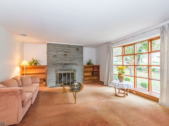 2nd image of 33 Crystal Ave