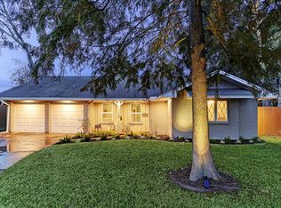 10430 Brinwood Dr, Houston, TX 77043