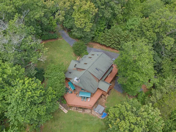 459 Windy Pines Rd, Front Royal, VA 22630