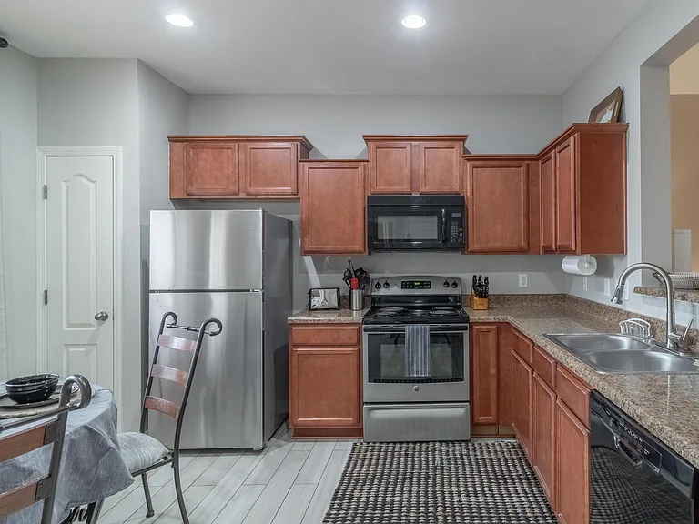 5447 Perlou Ln — Photo 5