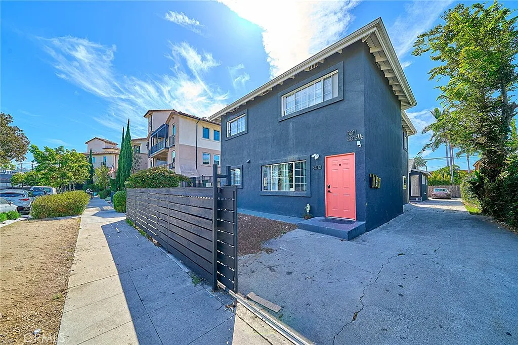 4 bed, 1750 sqft, $3,900 — Photo 2