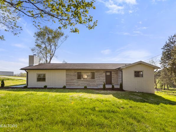 5911 Roberts Rd, Corryton, TN 37721