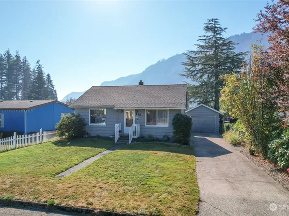 118 Adams Avenue, Morton, WA 98356