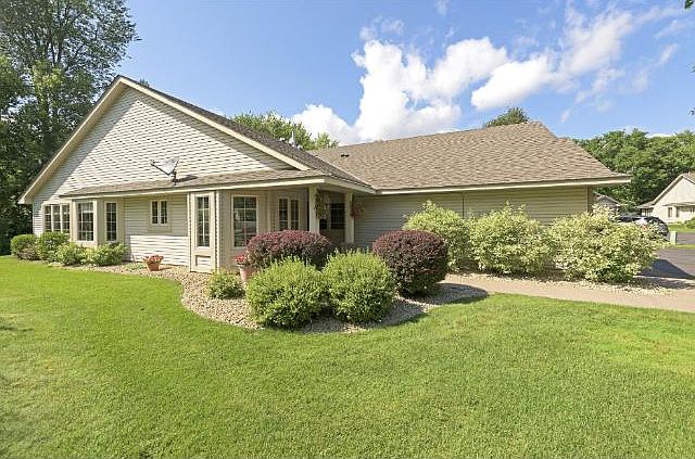 1st image of 1083 Harriet Ln