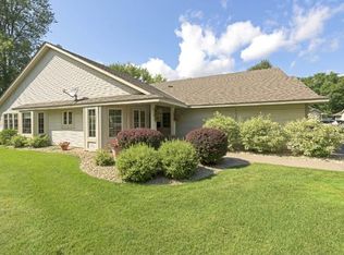 1083 Harriet Ln, Roseville, MN 55113