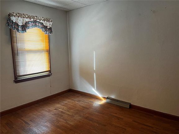 5th image of 2607 S 14th St