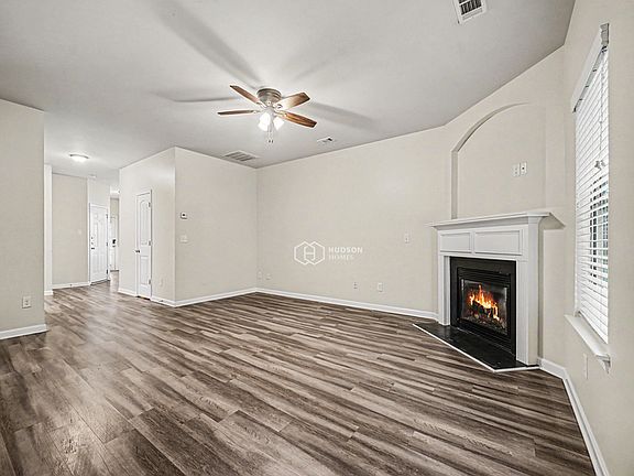 5th image of 204 Hidden Creek Pt