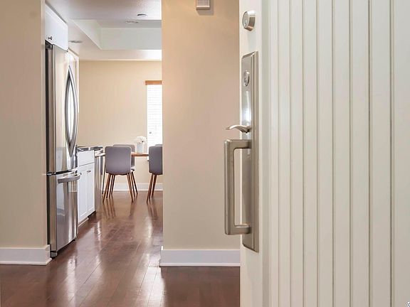 3rd image of 1951 N Beachwood Dr APT 107
