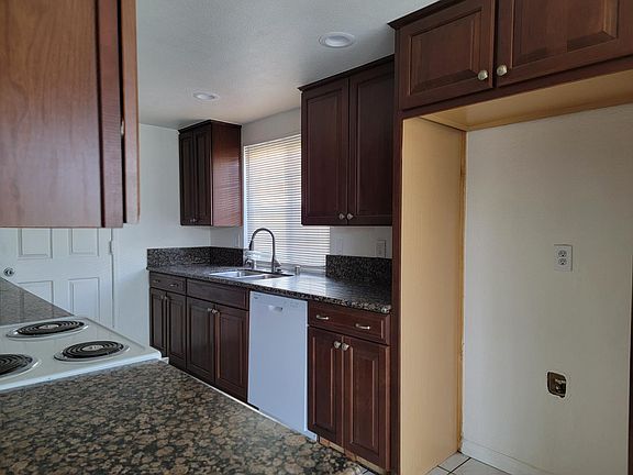 5th image of 7839 Edenwood Ct