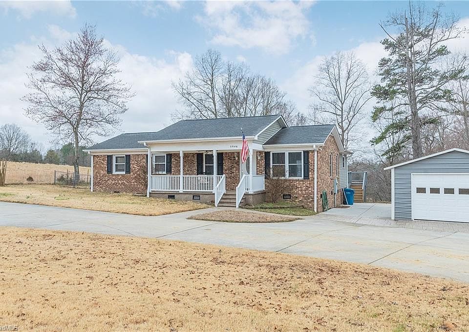 1st image of 5946 Drake Rd