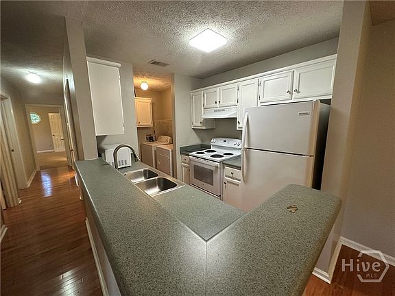 2nd image of 200 Downing Way APT H