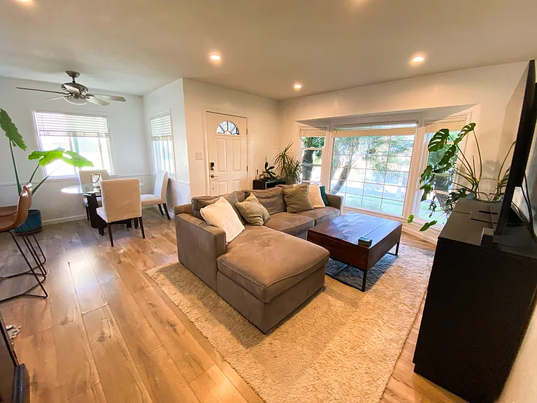 5023 Faust Ave — Photo 5