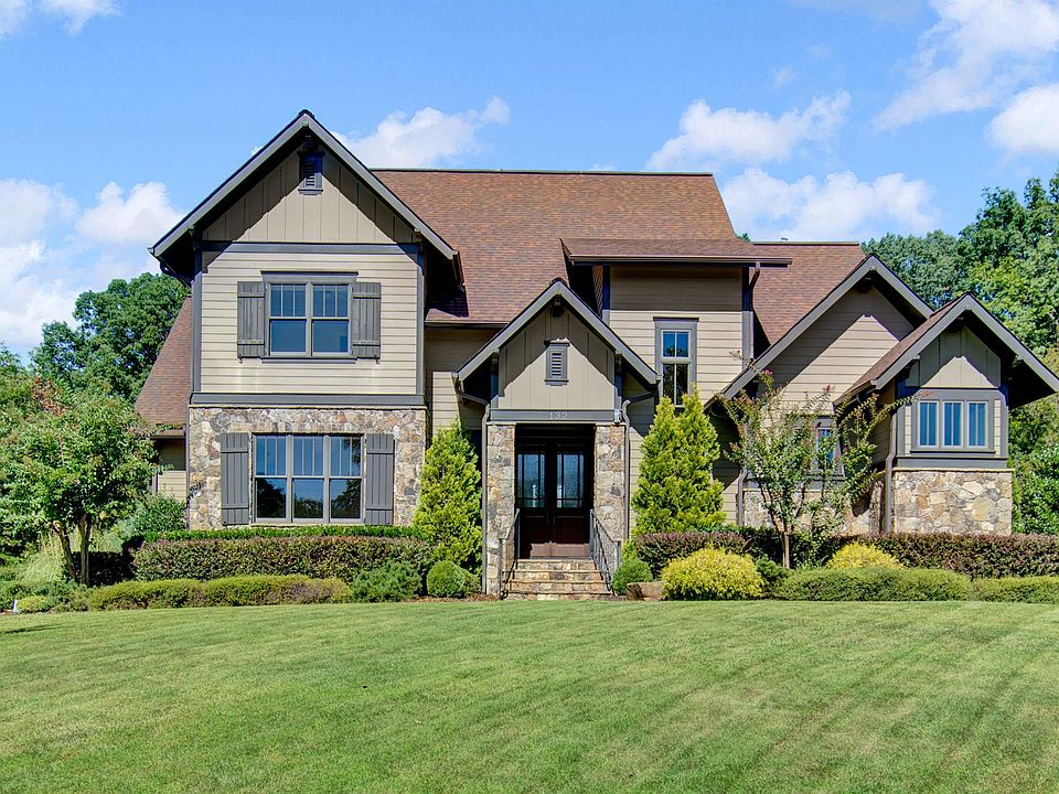 1st image of 132 Chestnut Bay Ln
