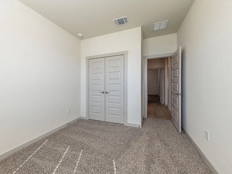 2416 Tucker Ln — Photo 8