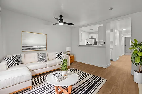 Aspire Apartments at Mountlake Terrace Photo 1